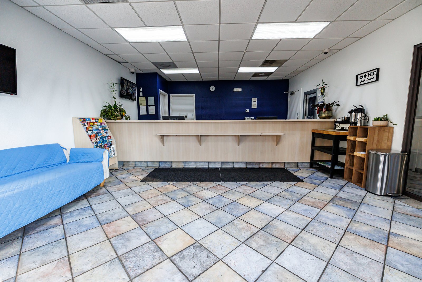 Budget Inn Greenville Reception & Lobby 3